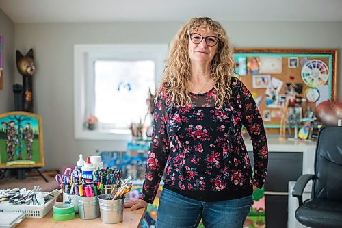 MIKAELA MACKENZIE / WINNIPEG FREE PRESS

Sandra Brown, who has been involved with the Artist Mothers group at MAWA for a decade, poses for a portrait in her home studio in Winnipeg on Tuesday, May 4, 2021. For Jen story.
Winnipeg Free Press 2020.