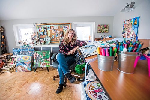 MIKAELA MACKENZIE / WINNIPEG FREE PRESS

Sandra Brown, who has been involved with the Artist Mothers group at MAWA for a decade, poses for a portrait in her home studio in Winnipeg on Tuesday, May 4, 2021. For Jen story.
Winnipeg Free Press 2020.
