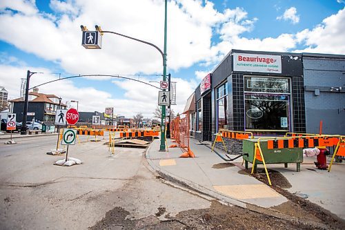 MIKAELA MACKENZIE / WINNIPEG FREE PRESS

Construction work on Corydon Avenue in Winnipeg on Tuesday, May 4, 2021. For Erik Pindera story.
Winnipeg Free Press 2020.