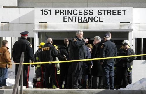MIKE.DEAL@FREEPRESS.MB.CA 100303 - Wednesday, March 4th, 2010 The Winnipeg Police Public Safety Building was evacuated this afternoon after at least two people became ill with the same symptoms. See Bartley Kives story. MIKE DEAL / WINNIPEG FREE PRESS