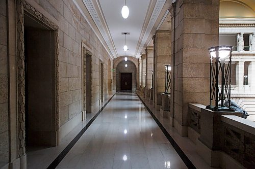 MIKE DEAL / WINNIPEG FREE PRESS
A hallway on the second floor in a mostly empty Manitoba Legislative building Thursday afternoon. 
See Carol Sanders story
210506 - Thursday, May 06, 2021.