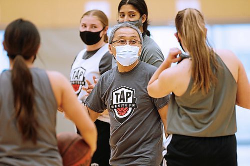 JOHN WOODS / WINNIPEG FREE PRESS
Randy Kusano coaches at the Targeted Athlete Program (TAP) Manitoba U15 and U17 sessions at the Sport For Life Centre in Winnipeg Thursday, May 6, 2021. Kusano is one of the inductees into the 2021 MB basketball Hall of Fame 

Reporter: Macintosh
