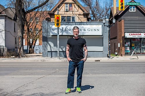 MIKAELA MACKENZIE / WINNIPEG FREE PRESS

Jeremy Regan, owner of Hunter & Gunn, poses for a portrait in front of the shuttered barbershop in Winnipeg on Monday, May 10, 2021. For Temur story.
Winnipeg Free Press 2020.