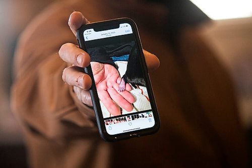 MIKAELA MACKENZIE / WINNIPEG FREE PRESS

Roger Stearns shows a photo of a particularly young cub brought into the black bear rehabilitation centre near Stonewall on Sunday, April 25, 2021. For Eva Wasney story.
Winnipeg Free Press 2020.