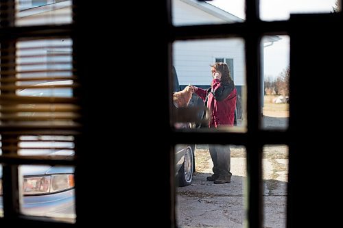 MIKAELA MACKENZIE / WINNIPEG FREE PRESS

Judy Stearns calls the vet while waiting for Manitoba Conservation to bring a cub into the black bear rehabilitation centre near Stonewall on Sunday, April 25, 2021. For Eva Wasney story.
Winnipeg Free Press 2020.