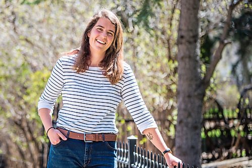 MIKAELA MACKENZIE / WINNIPEG FREE PRESS

Kari Miller, who has has connected her academic interest in thanatology to ecological grief, poses for a portrait in Winnipeg on Tuesday, May 11, 2021. For Aaron Epp story.
Winnipeg Free Press 2020.