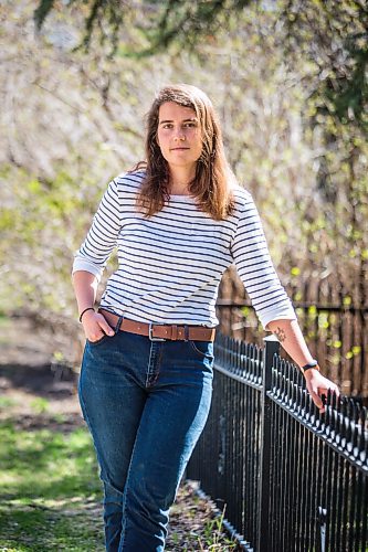 MIKAELA MACKENZIE / WINNIPEG FREE PRESS

Kari Miller, who has has connected her academic interest in thanatology to ecological grief, poses for a portrait in Winnipeg on Tuesday, May 11, 2021. For Aaron Epp story.
Winnipeg Free Press 2020.