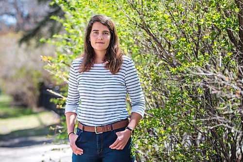 MIKAELA MACKENZIE / WINNIPEG FREE PRESS

Kari Miller, who has has connected her academic interest in thanatology to ecological grief, poses for a portrait in Winnipeg on Tuesday, May 11, 2021. For Aaron Epp story.
Winnipeg Free Press 2020.