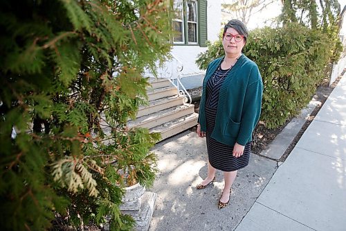 JOHN WOODS / WINNIPEG FREE PRESS
Kelly Fournel, new CEO of Tech Manitoba, is photographed outside her home in Winnipeg Tuesday, May 11, 2021. Over the course of the pandemic numerous industry organisations have appointed new leadership, some because of retirement, but overall, many have decided to take a different approach to the work they are doing.

Reporter: Cash