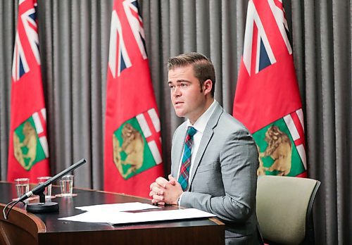 RUTH BONNEVILLE / WINNIPEG FREE PRESS

OCAL - vax update

Johanu Botha, co-lead, Manitobas Vaccine Implementation along with Dr. Joss Reimer, medical officer of health, Shared Health, hold press conference at the Legislative Building on Wednesday. 


May 12, 2021

