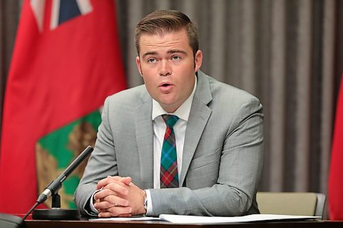 RUTH BONNEVILLE / WINNIPEG FREE PRESS

OCAL - vax update

Johanu Botha, co-lead, Manitobas Vaccine Implementation along with Dr. Joss Reimer, medical officer of health, Shared Health, hold press conference at the Legislative Building on Wednesday. 


May 12, 2021

