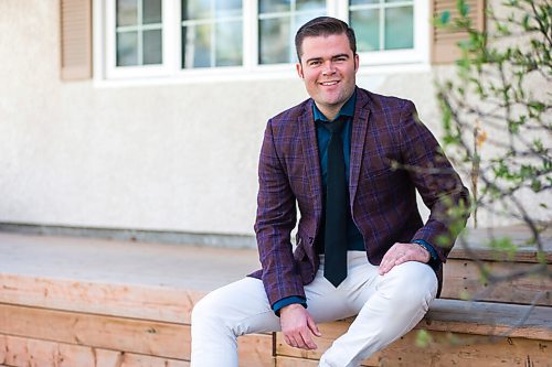 MIKAELA MACKENZIE / WINNIPEG FREE PRESS

Johanu Botha, co-lead of Manitoba's vaccine implementation task force, poses for a portrait at his home in Winnipeg on Thursday, May 13, 2021. For Dylan story.
Winnipeg Free Press 2020.