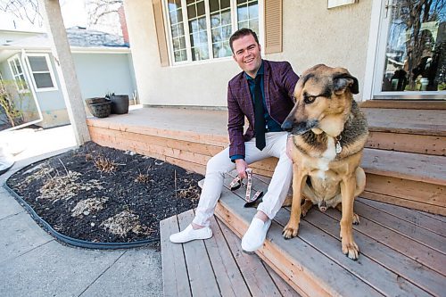 MIKAELA MACKENZIE / WINNIPEG FREE PRESS

Johanu Botha, co-lead of Manitoba's vaccine implementation task force, poses for a portrait with his dog, Gandalf, at his home in Winnipeg on Thursday, May 13, 2021. For Dylan story.
Winnipeg Free Press 2020.