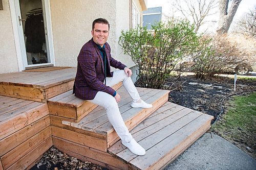 MIKAELA MACKENZIE / WINNIPEG FREE PRESS

Johanu Botha, co-lead of Manitoba's vaccine implementation task force, poses for a portrait at his home in Winnipeg on Thursday, May 13, 2021. For Dylan story.
Winnipeg Free Press 2020.