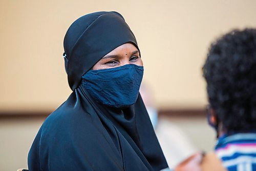 MIKAELA MACKENZIE / WINNIPEG FREE PRESS

Kuresha Mohamed speaks to the Free Press after getting her COVID-19 vaccine at a pop-up community vaccine clinic at Knox United Church in Winnipeg on Friday, May 14, 2021. For JS story.
Winnipeg Free Press 2020.