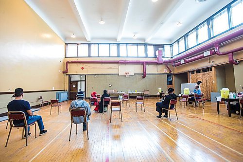 MIKAELA MACKENZIE / WINNIPEG FREE PRESS

The vaccination and observation space (using an upstairs gymnasium) at a pop-up community vaccine clinic takes place at Knox United Church in Winnipeg on Friday, May 14, 2021. For JS story.
Winnipeg Free Press 2020.