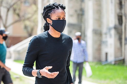 MIKAELA MACKENZIE / WINNIPEG FREE PRESS

NDP MLA Uzoma Asagwara speaks to the Free Press at a pop-up community vaccine clinic at Knox United Church in Winnipeg on Friday, May 14, 2021. For JS story.
Winnipeg Free Press 2020.