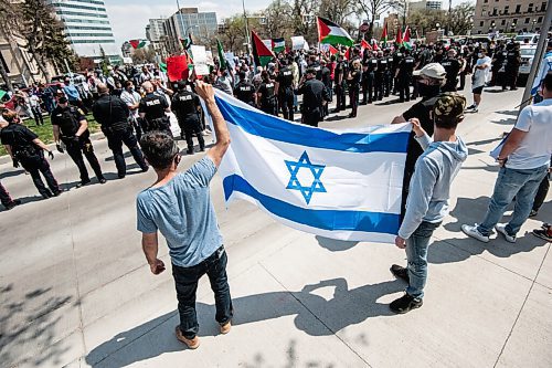 MIKE SUDOMA / WINNIPEG FREE PRESS  
The Israeli protesters were out hugely out-numbered by the Palestinian protestors as the two groups held opposing rally across the street from each other at Memorial Park in Downtown Winnipeg Saturday afternoon
May 15, 2021