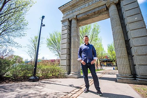 MIKAELA MACKENZIE / WINNIPEG FREE PRESS

Sky Bridges, new CEO of the Winnipeg Foundation, poses for a portrait at the Alloway Arch at The Forks in Winnipeg on Tuesday, May 18, 2021. For Doug story.
Winnipeg Free Press 2020.