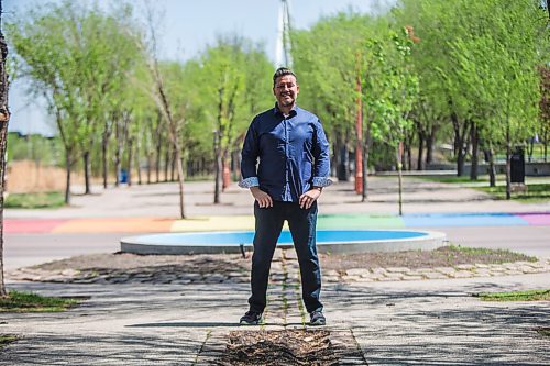 MIKAELA MACKENZIE / WINNIPEG FREE PRESS

Sky Bridges, new CEO of the Winnipeg Foundation, poses for a portrait at the Alloway Arch at The Forks in Winnipeg on Tuesday, May 18, 2021. For Doug story.
Winnipeg Free Press 2020.