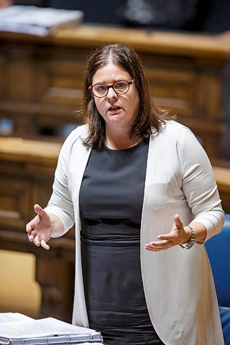 MIKE DEAL / WINNIPEG FREE PRESS
Heather Stefanson, Minister of Health and Seniors Care, during question period in the Manitoba Legislative chamber Tuesday afternoon.
210518 - Tuesday, May 18, 2021.