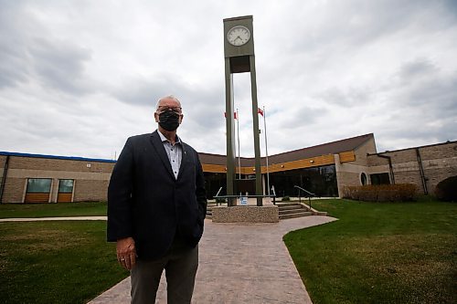 JOHN WOODS / WINNIPEG FREE PRESS
Winkler mayor Martin Harder is photographed outside city hall in Winkler Tuesday, May 18, 2021. Winkler is the highest COVID positive cases after Winnipeg.

Reporter: Abas