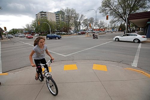 JOHN WOODS / WINNIPEG FREE PRESS
Main St in Winkler Tuesday, May 18, 2021. Winkler is the highest COVID positive cases after Winnipeg.

Reporter: Abas