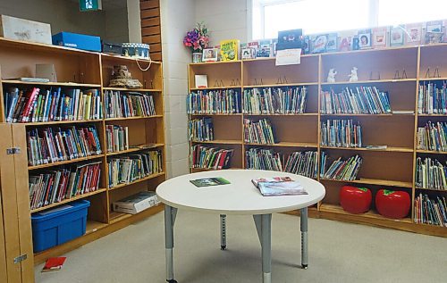 MIKE DEAL / WINNIPEG FREE PRESS
A corner of the library at R. F. Morrison School.
See Maggie Macintosh story
210519 - Wednesday, May 19, 2021.