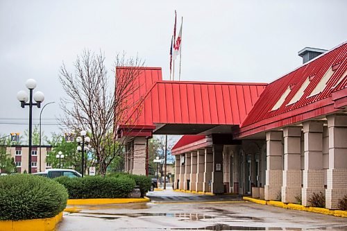 MIKAELA MACKENZIE / WINNIPEG FREE PRESS

The Canad Inns on Pembina, where some wildfire evacuees are staying, in Winnipeg on Friday, May 21, 2021. For Malak story.
Winnipeg Free Press 2020.