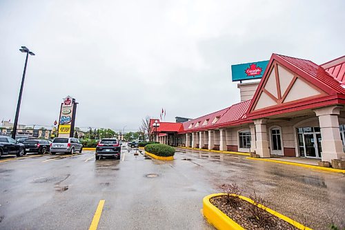 MIKAELA MACKENZIE / WINNIPEG FREE PRESS

The Canad Inns on Pembina, where some wildfire evacuees are staying, in Winnipeg on Friday, May 21, 2021. For Malak story.
Winnipeg Free Press 2020.