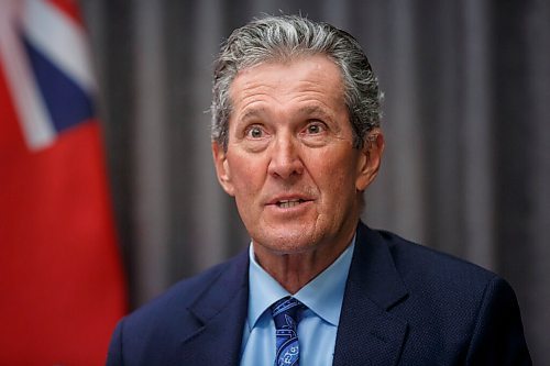 MIKE DEAL / WINNIPEG FREE PRESS
Premier Brian Pallister and Dr. Brent Roussin, chief provincial public health officer, during the COVID update press conference at the Manitoba Legislative building Tuesday afternoon.
210525 - Tuesday, May 25, 2021.