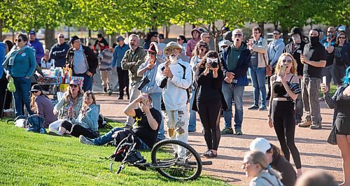 MIKE SUDOMA / WINNIPEG FREE PRESS  
Protesters chant take off your face diaper during an anti mask event at the forks Friday
May 28, 2021