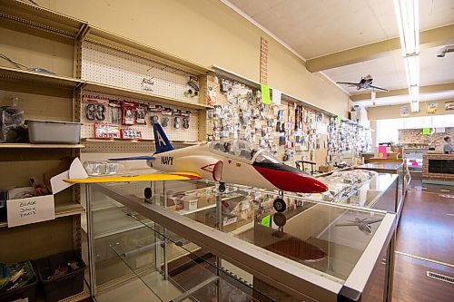 MIKE SUDOMA / WINNIPEG FREE PRESS
A model plane sits on a shelf in Cellar Dweller Friday afternoon
May 28, 2021