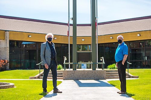 MIKAELA MACKENZIE / WINNIPEG FREE PRESS

Mayor Martin Harder (left) and dr. Don Klassen pose for a portrait at City Hall in Winkler on Monday, May 31, 2021. For Malak Abas story.
Winnipeg Free Press 2020.