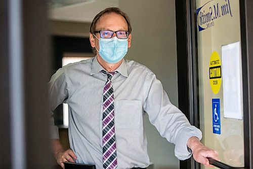 MIKAELA MACKENZIE / WINNIPEG FREE PRESS

Jim Smith, a Winkler CPA, poses for a portrait at his firm on Monday, May 31, 2021. Smith has proposed a raffle as a vaccination reward and a way to increase positivity around vaccination locally. For Malak Abas story.
Winnipeg Free Press 2020.