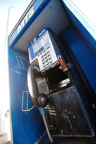 JOHN WOODS / WINNIPEG FREE PRESS
Damaged pay phone at the corner of Mountain and MacGregor in Winnipeg Monday, May 31, 2021. 

Reporter: ?