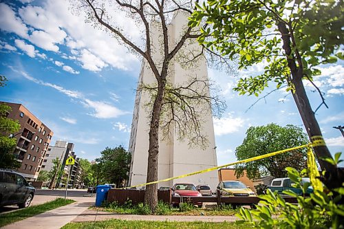 MIKAELA MACKENZIE / WINNIPEG FREE PRESS

444 Kennedy, the site of a police scene earlier in the day, in Winnipeg on Friday, June 4, 2021. For Malak story.
Winnipeg Free Press 2021.