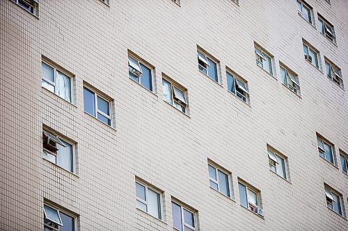 MIKAELA MACKENZIE / WINNIPEG FREE PRESS

444 Kennedy, the site of a police scene earlier in the day, in Winnipeg on Friday, June 4, 2021. For Malak story.
Winnipeg Free Press 2021.