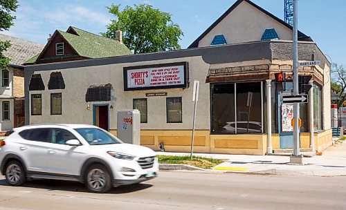 MIKE DEAL / WINNIPEG FREE PRESS
PIZZA PLACE LIVES ON: Another pizza place, Shorty's Pizza from Hamilton, Ont., is moving into the former Bellavista at 53 Maryland Street at the intersection with Wolseley Avenue.
See Malak Abas story
210607 - Monday, June 07, 2021.