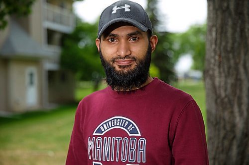 MIKE DEAL / WINNIPEG FREE PRESS
Abdul Ahad, president of the University of Manitoba Muslim students association.
Muslims in Winnipeg say more needs to be done to combat home-grown Islamophobia after the tragedy in London yesterday.
See Malak Abas story
210608 - Tuesday, June 08, 2021.