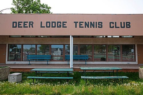 MIKE DEAL / WINNIPEG FREE PRESS
The Deer Lodge Tennis Facility on Ness Ave where Tennis Manitoba is in the process of signing a lease agreement to make it their home. The City of Winnipeg approved the lease, and the organization is excited to setup a new grass-roots facility, pay-to-play courts, and an opportunity for new tennis players to get into the game and learn more information about other clubs in the city. 
See Joseph Bernacki story
210608 - Tuesday, June 08, 2021.