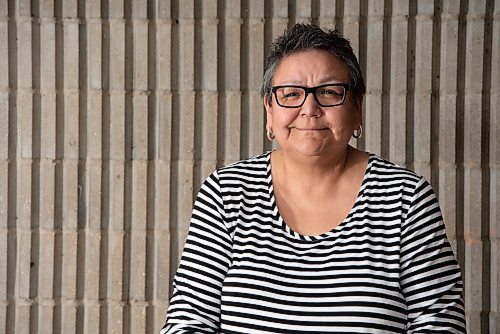ALEX LUPUL / WINNIPEG FREE PRESS  

Helen Robinson-Settee, director of the Indigenous Inclusion Directorate with Manitoba Education and a former teacher-librarian at Niji Mahkwa School, is photographed at the Winnipeg school on Tuesday, June 8, 2021.

Reporter: Malak Abas