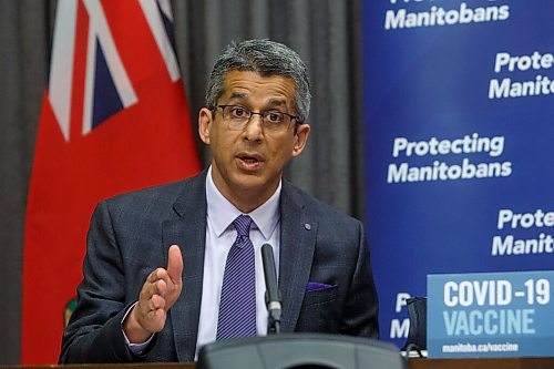 MIKE DEAL / WINNIPEG FREE PRESS
Premier Brian Pallister and Manny Atwal, president and CEO, Manitoba Liquor and Lotteries, during a vaccine incentive announcement Wednesday morning. The province will be offering nearly $2 million in cash and scholarships to encourage more Manitobans to get the shot this summer.
210609 - Wednesday, June 09, 2021.