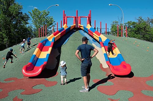 ALEX LUPUL / WINNIPEG FREE PRESS  

Children use the slides at the Nature Playground at Assiniboine Park on Sunday, June 13, 2021.