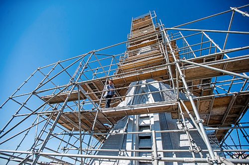 MIKAELA MACKENZIE / WINNIPEG FREE PRESS

Karl Loepp, COO and co-founder of Private Pension Partners, shows the Free Press around the work being done on the Augustine Centre up on the scaffolding by the steeple in Winnipeg on Tuesday, June 15, 2021. For Melissa Martin story.
Winnipeg Free Press 2021.