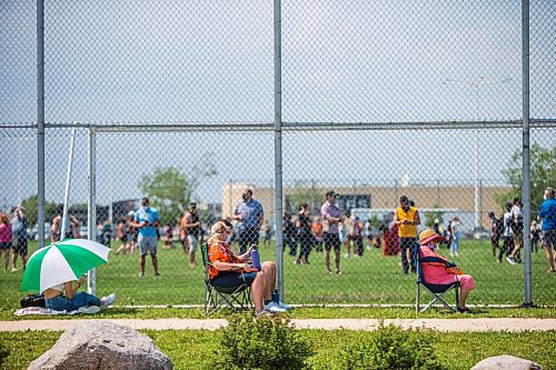 MIKAELA MACKENZIE / WINNIPEG FREE PRESS

A line-up winds through the sports fields for folks hoping to get a drop-in second dose at the Leila vaccine supersite in Winnipeg on Wednesday, June 16, 2021. For Danielle story.
Winnipeg Free Press 2021.