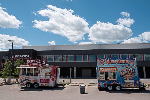 ALEX LUPUL / WINNIPEG FREE PRESS  

The Inaugural Farmer's and Artisans' Market is photographed outside of the Dakota Fieldhouse in Winnipeg on Thursday, June 17, 2021. More than a dozen vendors were on site selling items ranging from food to homegrown crafts.