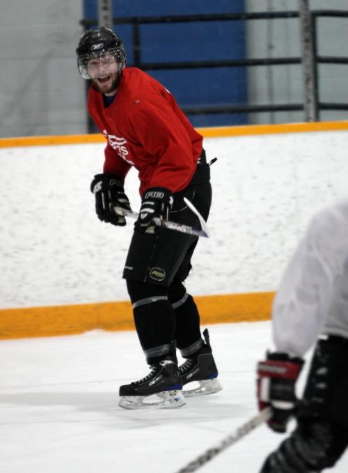 BORIS.MINKEVICH@FREEPRESS.MB.CA  100323 BORIS MINKEVICH / WINNIPEG FREE PRESS Winnipeg Saints forward Cole Pruden (in red) in practice.