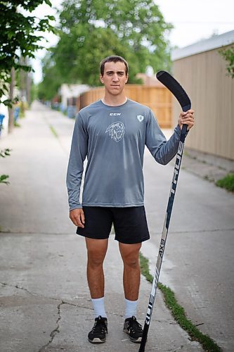 MIKE DEAL / WINNIPEG FREE PRESS
NHL draft prospect Carson Lambos works out in his home gym, the so-called Gritty Garage Monday morning.
See Mike Sawatzky story 
210621 - Monday, June 21, 2021.