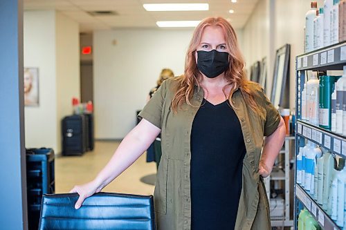 MIKAELA MACKENZIE / WINNIPEG FREE PRESS

Eve Rice, hairstylist, poses for a portrait in Winnipeg on Wednesday, June 30, 2021. As second doses ramp up in MB, some workers are taking being fully immunized as a way to be competitive with prospective clients. For Malak story.
Winnipeg Free Press 2021.